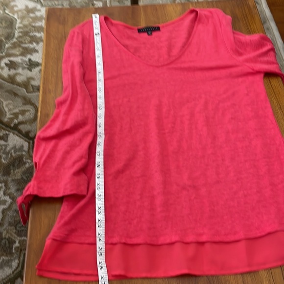 Sanctuary coral linen top with sheer hem and 3/4 bow tie sleeves - Picture 8 of 8